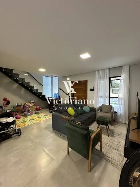 Foto 7 de Casa de Condomínio com 4 quartos à venda, 200m2 em Jardim Jacinto, Jacarei - SP