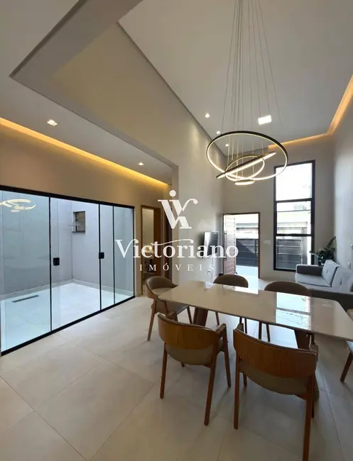 Foto 3 de Casa com 3 quartos à venda, 175m2 em Loteamento Villa Branca, Jacarei - SP