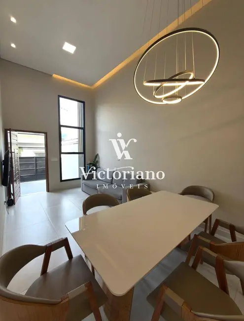 Foto 2 de Casa com 3 quartos à venda, 175m2 em Loteamento Villa Branca, Jacarei - SP