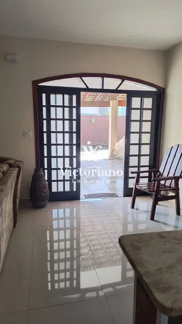 Casa de Condomínio com 3 quartos à venda, 120m2 em Cidade Jardim, Jacarei - SP - imagem 2 Foto 2 de Casa de Condomínio com 3 quartos à venda, 120m2 em Cidade Jardim, Jacarei - SP