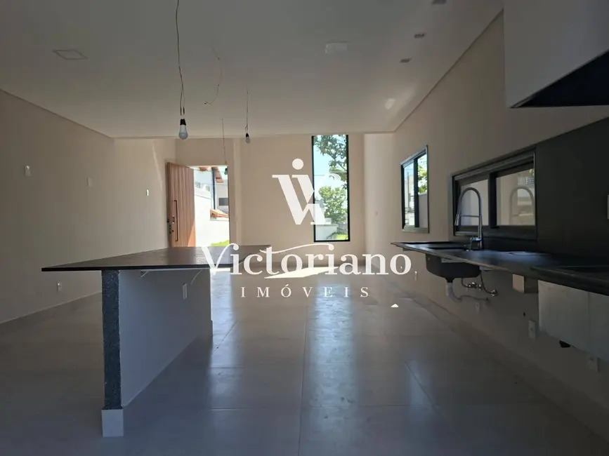 Casa de Condomínio com 3 quartos à venda, 300m2 em Cacapava - SP - imagem 8 Foto 8 de Casa de Condomínio com 3 quartos à venda, 300m2 em Cacapava - SP
