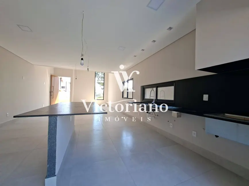 Casa de Condomínio com 3 quartos à venda, 300m2 em Cacapava - SP - imagem 9 Foto 9 de Casa de Condomínio com 3 quartos à venda, 300m2 em Cacapava - SP