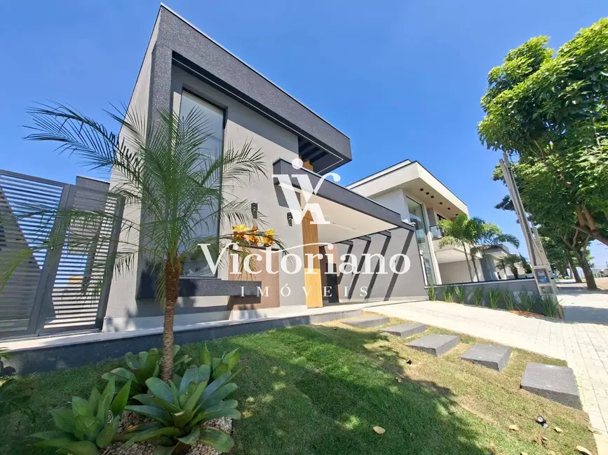 Casa de Condomínio com 3 quartos à venda, 300m2 em Cacapava - SP - imagem 3 Foto 3 de Casa de Condomínio com 3 quartos à venda, 300m2 em Cacapava - SP