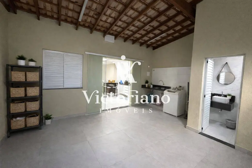 Casa de Condomínio com 3 quartos à venda, 120m2 em Jardim Marcondes, Jacarei - SP - imagem 3 Foto 3 de Casa de Condomínio com 3 quartos à venda, 120m2 em Jardim Marcondes, Jacarei - SP
