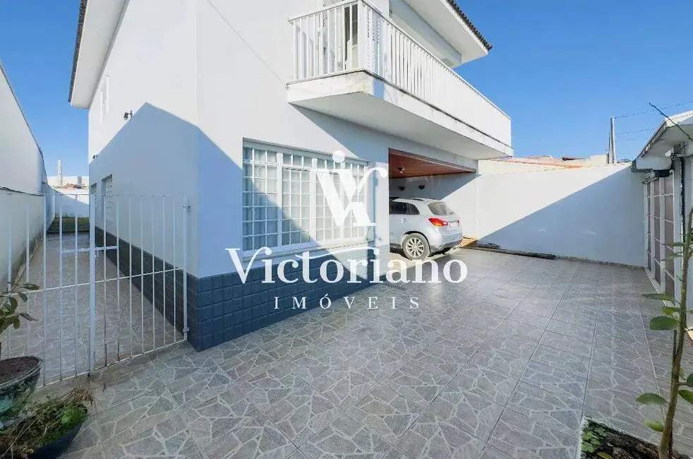 Foto 2 de Casa com 4 quartos à venda, 360m2 em Parque Santo Antônio, Jacarei - SP