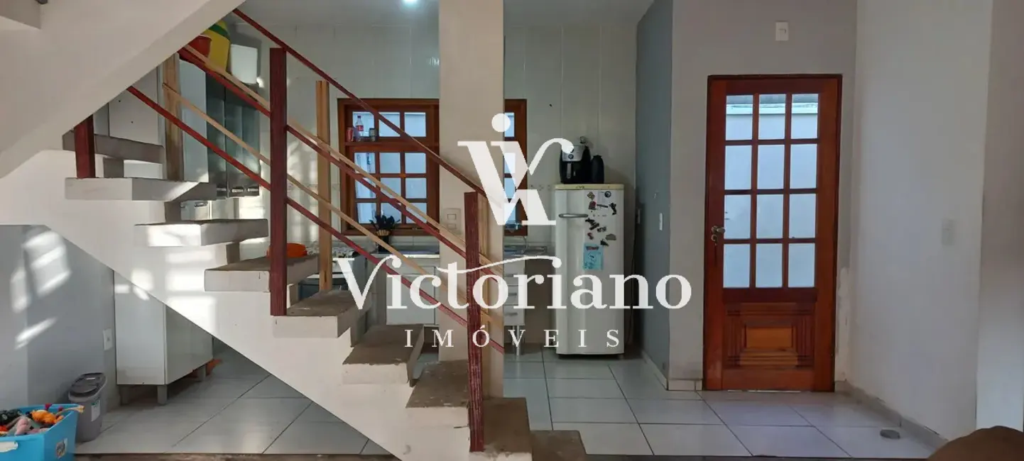 Casa com 3 quartos à venda, 140m2 em Residencial Santa Paula, Jacarei - SP - imagem 4 Foto 4 de Casa com 3 quartos à venda, 140m2 em Residencial Santa Paula, Jacarei - SP