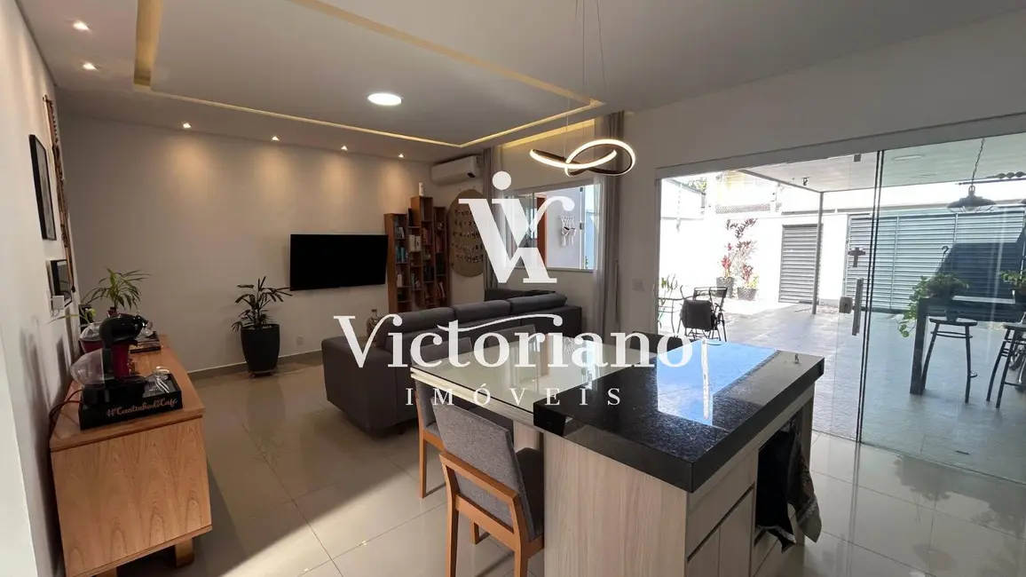 Foto 1 de Casa com 3 quartos à venda, 175m2 em Loteamento Villa Branca, Jacarei - SP