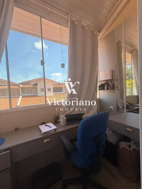 Foto 7 de Casa de Condomínio com 3 quartos à venda, 200m2 em Jardim Califórnia, Jacarei - SP