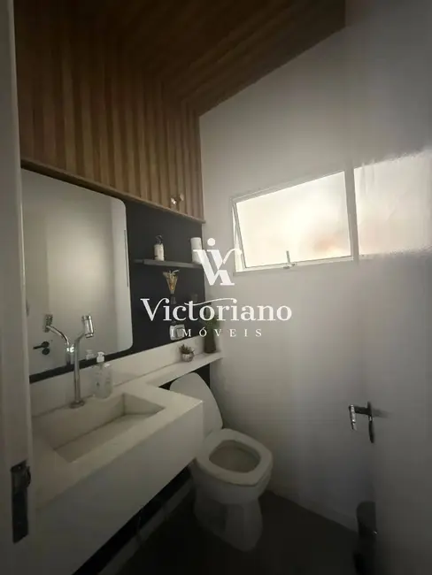 Foto 6 de Casa de Condomínio com 3 quartos à venda, 200m2 em Jardim Califórnia, Jacarei - SP