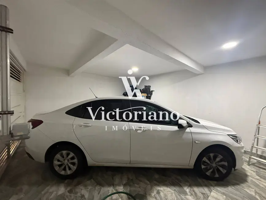 Foto 2 de Casa com 2 quartos à venda, 175m2 em Parque dos Príncipes, Jacarei - SP
