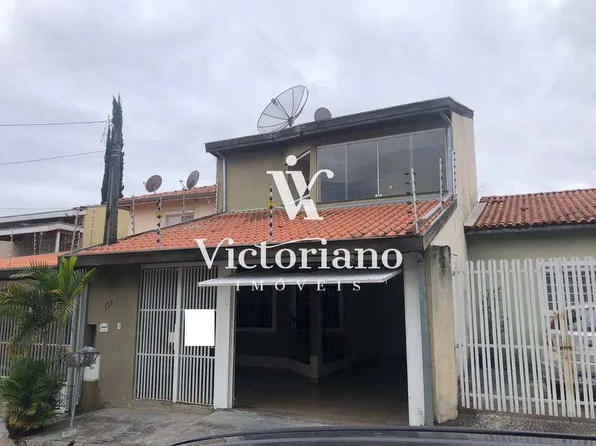 Foto 1 de Casa com 4 quartos à venda, 175m2 em Loteamento Villa Branca, Jacarei - SP