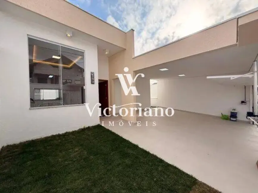 Foto 2 de Casa com 3 quartos à venda, 250m2 em Loteamento Villa Branca, Jacarei - SP