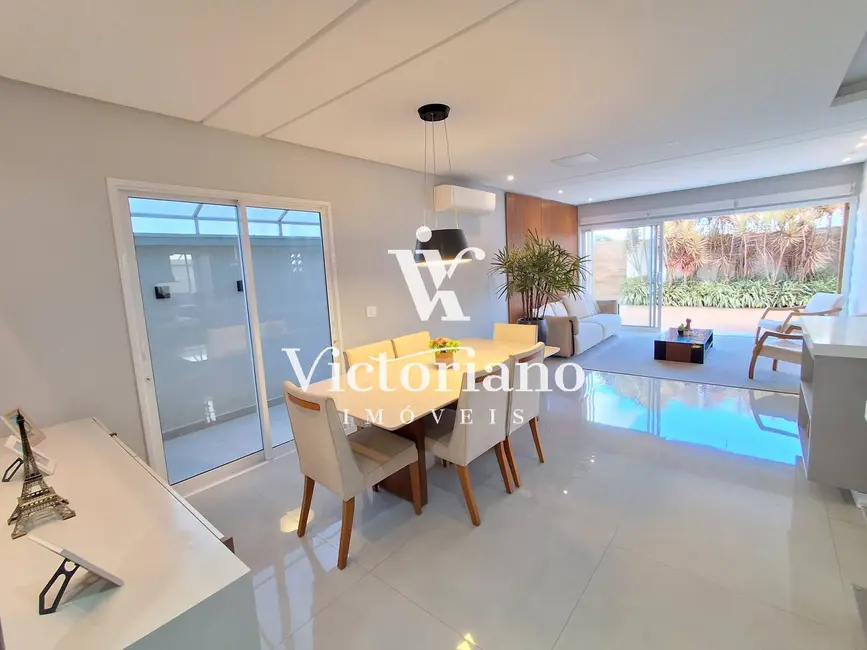 Casa de Condomínio com 4 quartos à venda, 287m2 em Sao Jose Dos Campos - SP - imagem 5 Foto 5 de Casa de Condomínio com 4 quartos à venda, 287m2 em Sao Jose Dos Campos - SP