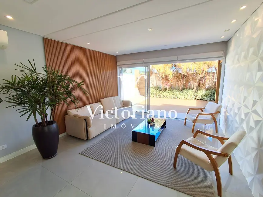 Casa de Condomínio com 4 quartos à venda, 287m2 em Sao Jose Dos Campos - SP - imagem 9 Foto 9 de Casa de Condomínio com 4 quartos à venda, 287m2 em Sao Jose Dos Campos - SP