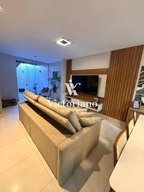 Foto 1 de Casa de Condomínio com 3 quartos à venda, 122m2 em Jardim Santa Maria, Jacarei - SP