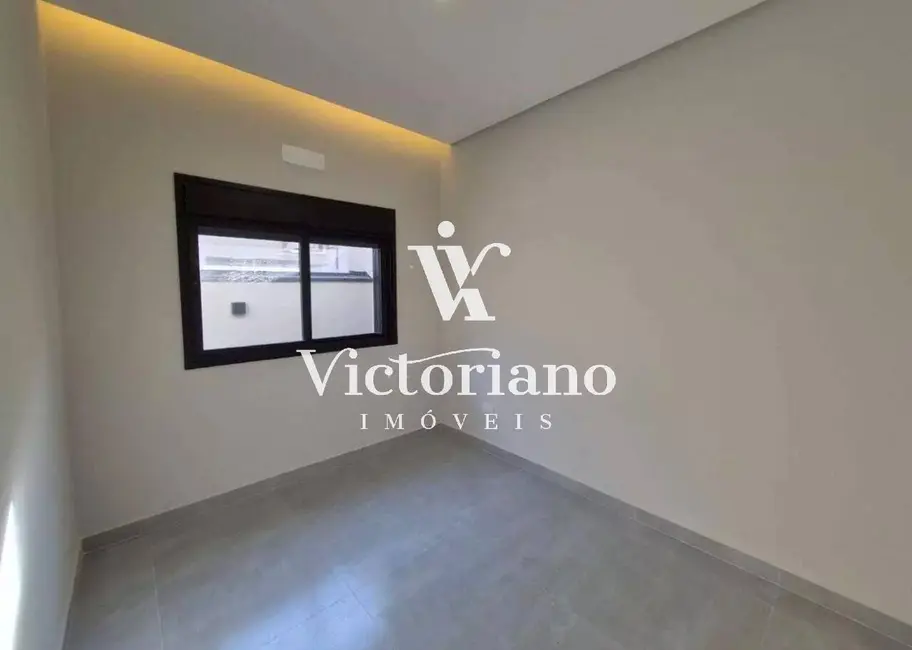 Foto 4 de Casa de Condomínio com 3 quartos à venda, 130m2 em Jardim Jacinto, Jacarei - SP