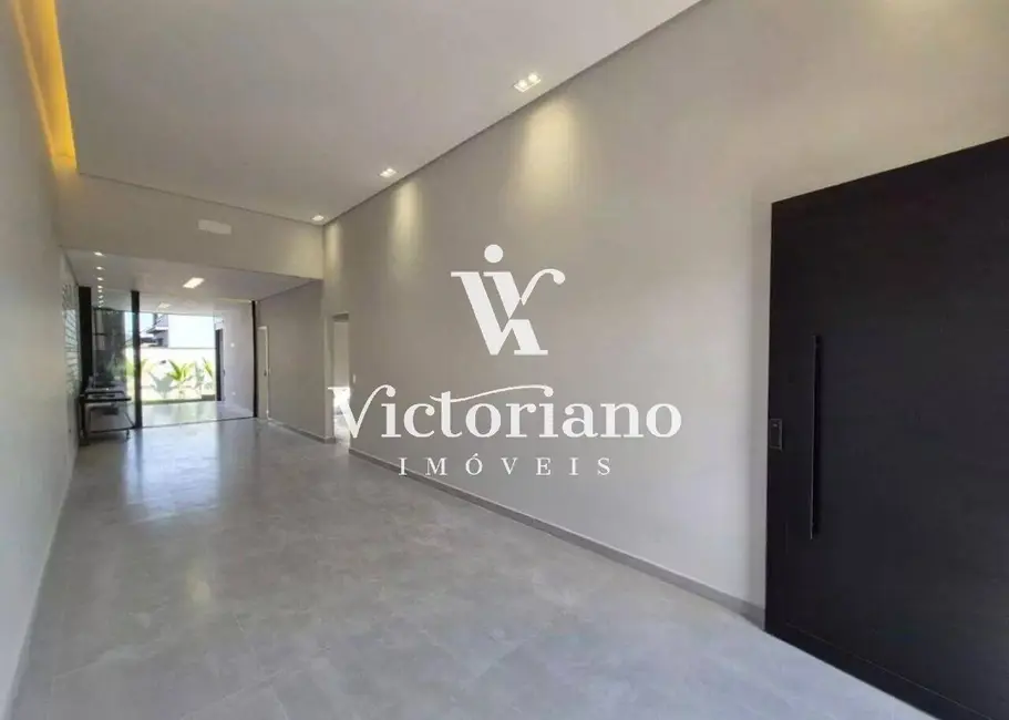 Foto 2 de Casa de Condomínio com 3 quartos à venda, 130m2 em Jardim Jacinto, Jacarei - SP