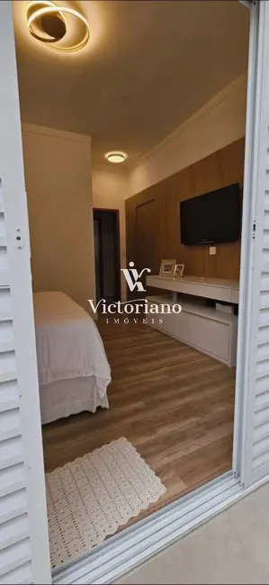 Casa de Condomínio com 3 quartos à venda, 182m2 em Loteamento Villa Branca, Jacarei - SP - imagem 4 Foto 4 de Casa de Condomínio com 3 quartos à venda, 182m2 em Loteamento Villa Branca, Jacarei - SP