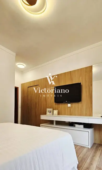 Casa de Condomínio com 3 quartos à venda, 182m2 em Loteamento Villa Branca, Jacarei - SP - imagem 3 Foto 3 de Casa de Condomínio com 3 quartos à venda, 182m2 em Loteamento Villa Branca, Jacarei - SP