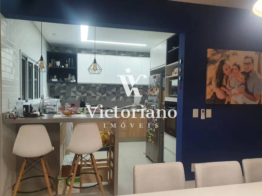 Foto 6 de Casa de Condomínio com 4 quartos à venda, 250m2 em Parque Residencial Maria Elmira, Cacapava - SP