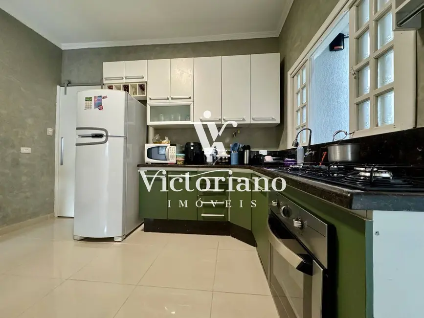 Casa com 3 quartos à venda, 175m2 em Loteamento Villa Branca, Jacarei - SP - imagem 1 Foto 1 de Casa com 3 quartos à venda, 175m2 em Loteamento Villa Branca, Jacarei - SP