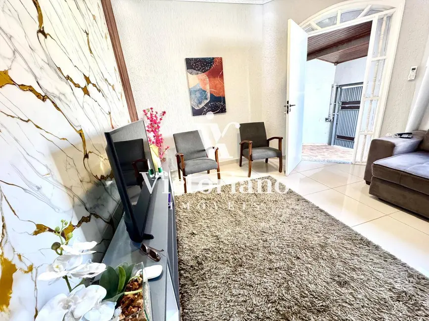 Casa com 3 quartos à venda, 175m2 em Loteamento Villa Branca, Jacarei - SP - imagem 6 Foto 6 de Casa com 3 quartos à venda, 175m2 em Loteamento Villa Branca, Jacarei - SP