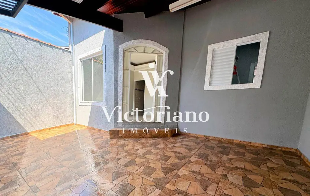 Casa com 3 quartos à venda, 175m2 em Loteamento Villa Branca, Jacarei - SP - imagem 3 Foto 3 de Casa com 3 quartos à venda, 175m2 em Loteamento Villa Branca, Jacarei - SP