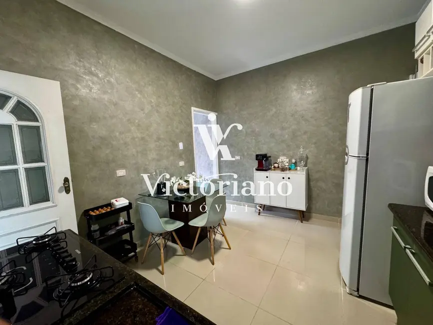 Casa com 3 quartos à venda, 175m2 em Loteamento Villa Branca, Jacarei - SP - imagem 8 Foto 8 de Casa com 3 quartos à venda, 175m2 em Loteamento Villa Branca, Jacarei - SP