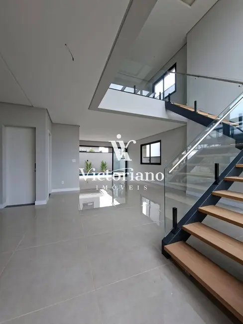 Foto 3 de Casa de Condomínio com 4 quartos à venda, 250m2 em Sao Jose Dos Campos - SP