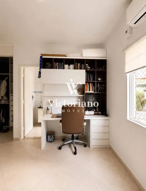 Foto 4 de Casa de Condomínio com 2 quartos à venda, 135m2 em Jardim Califórnia, Jacarei - SP