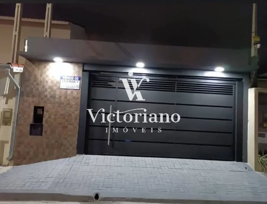 Foto 1 de Casa com 3 quartos à venda, 175m2 em Residencial Parque dos Sinos, Jacarei - SP