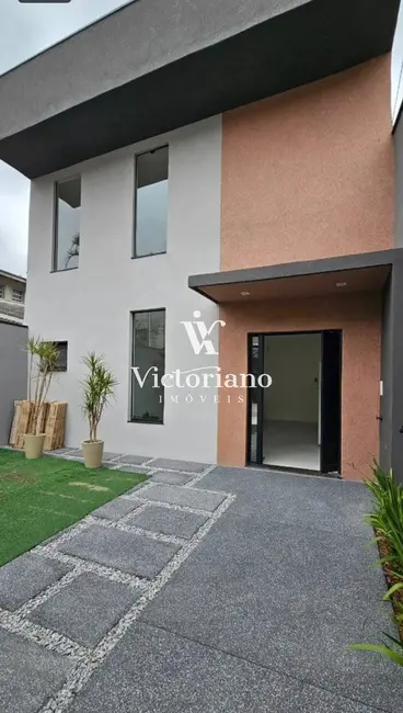Foto 1 de Casa com 3 quartos à venda, 250m2 em Loteamento Villa Branca, Jacarei - SP