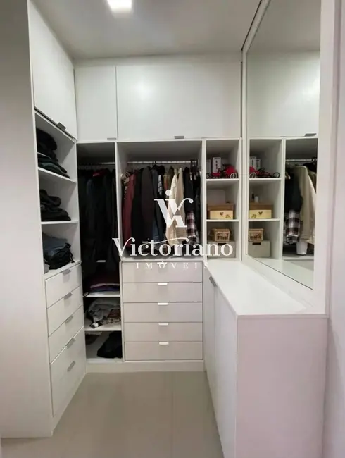 Casa de Condomínio com 3 quartos à venda, 252m2 em Sao Jose Dos Campos - SP - imagem 9 Foto 9 de Casa de Condomínio com 3 quartos à venda, 252m2 em Sao Jose Dos Campos - SP