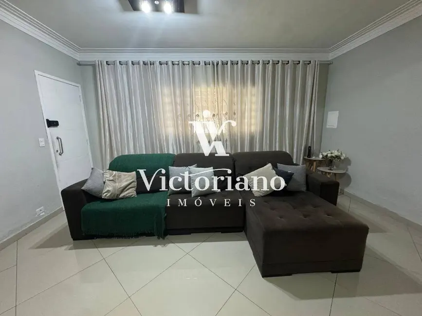 Sobrado com 4 quartos à venda, 250m2 em Sao Jose Dos Campos - SP - imagem 5 Foto 5 de Sobrado com 4 quartos à venda, 250m2 em Sao Jose Dos Campos - SP