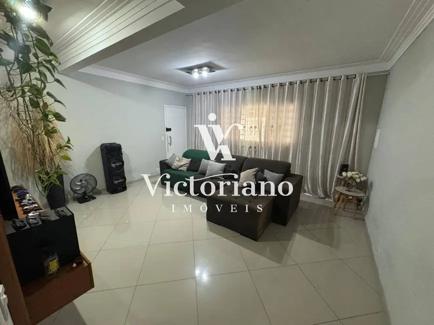 Sobrado com 4 quartos à venda, 250m2 em Sao Jose Dos Campos - SP - imagem 4 Foto 4 de Sobrado com 4 quartos à venda, 250m2 em Sao Jose Dos Campos - SP