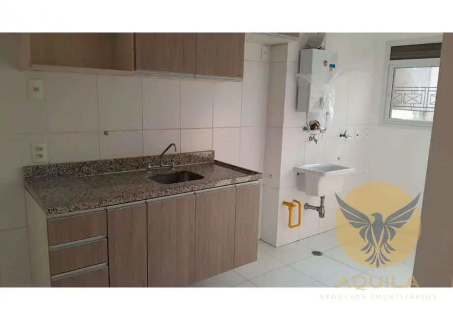 Foto 2 de Apartamento com 2 quartos para alugar, 60m2 em Jardim Tupanci, Barueri - SP