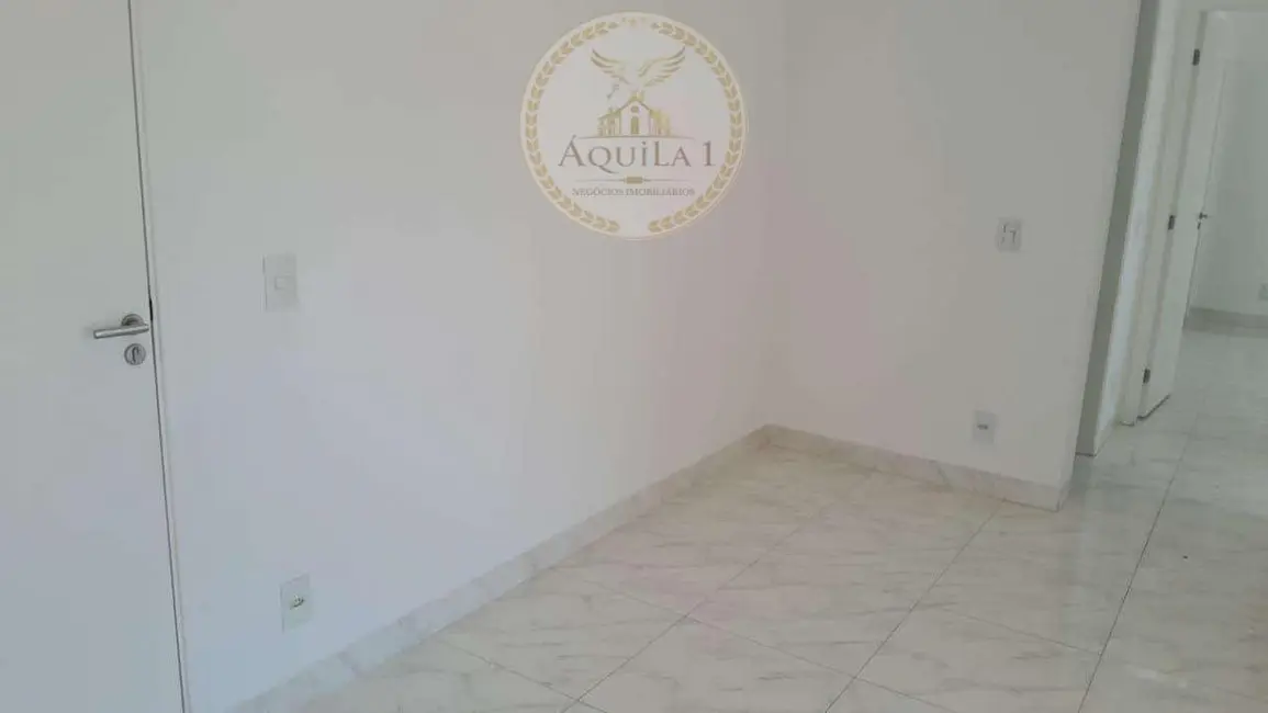 Apartamento com 2 quartos para alugar, 60m2 em Jardim Tupanci, Barueri - SP - imagem 2 Foto 2 de Apartamento com 2 quartos para alugar, 60m2 em Jardim Tupanci, Barueri - SP