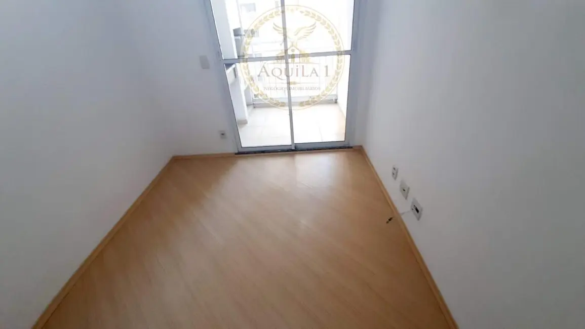 Foto 2 de Apartamento com 3 quartos para alugar, 73m2 em Jardim Tupanci, Barueri - SP