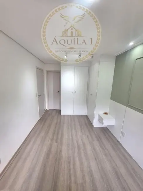 Apartamento com 2 quartos para alugar, 68m2 em Jardim Tupanci, Barueri - SP - imagem 5 Foto 5 de Apartamento com 2 quartos para alugar, 68m2 em Jardim Tupanci, Barueri - SP