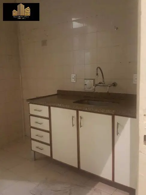 Apartamento com 3 quartos para alugar, 100m2 em Copacabana, Rio De Janeiro - RJ - imagem 7 Foto 7 de Apartamento com 3 quartos para alugar, 100m2 em Copacabana, Rio De Janeiro - RJ