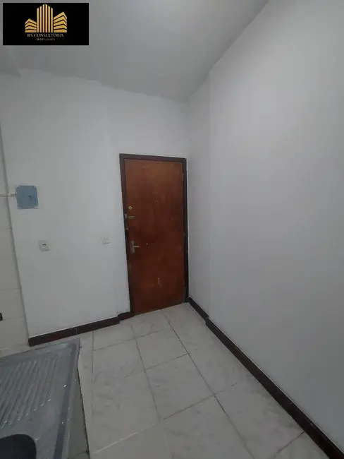Apartamento com 1 quarto à venda, 40m2 em Copacabana, Rio De Janeiro - RJ - imagem 3 Foto 3 de Apartamento com 1 quarto à venda, 40m2 em Copacabana, Rio De Janeiro - RJ
