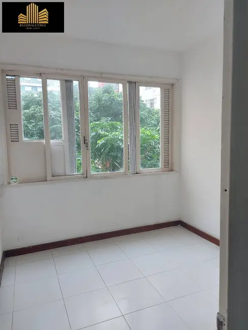 Apartamento com 1 quarto à venda, 40m2 em Copacabana, Rio De Janeiro - RJ - imagem 5 Foto 5 de Apartamento com 1 quarto à venda, 40m2 em Copacabana, Rio De Janeiro - RJ
