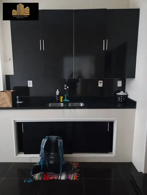 Apartamento com 4 quartos para alugar, 220m2 em Copacabana, Rio De Janeiro - RJ - imagem 3 Foto 3 de Apartamento com 4 quartos para alugar, 220m2 em Copacabana, Rio De Janeiro - RJ