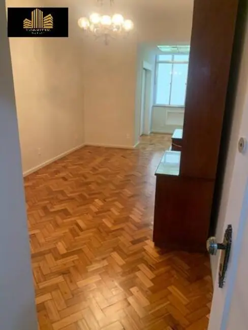 Apartamento com 3 quartos para alugar, 86m2 em Copacabana, Rio De Janeiro - RJ - imagem 9 Foto 9 de Apartamento com 3 quartos para alugar, 86m2 em Copacabana, Rio De Janeiro - RJ