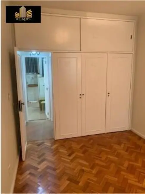 Apartamento com 3 quartos para alugar, 86m2 em Copacabana, Rio De Janeiro - RJ - imagem 6 Foto 6 de Apartamento com 3 quartos para alugar, 86m2 em Copacabana, Rio De Janeiro - RJ
