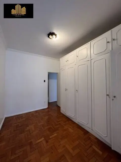 Apartamento com 2 quartos para alugar, 70m2 em Copacabana, Rio De Janeiro - RJ - imagem 8 Foto 8 de Apartamento com 2 quartos para alugar, 70m2 em Copacabana, Rio De Janeiro - RJ