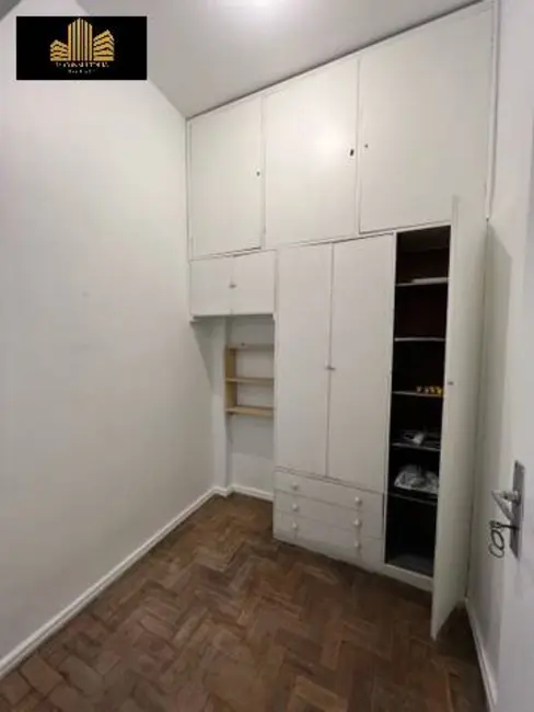 Apartamento com 2 quartos para alugar, 70m2 em Copacabana, Rio De Janeiro - RJ - imagem 7 Foto 7 de Apartamento com 2 quartos para alugar, 70m2 em Copacabana, Rio De Janeiro - RJ