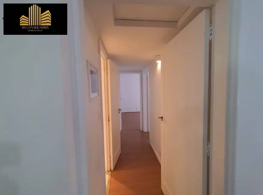 Apartamento com 3 quartos para alugar, 100m2 em Copacabana, Rio De Janeiro - RJ - imagem 2 Foto 2 de Apartamento com 3 quartos para alugar, 100m2 em Copacabana, Rio De Janeiro - RJ