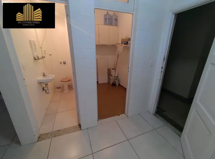 Apartamento com 3 quartos para alugar, 100m2 em Copacabana, Rio De Janeiro - RJ - imagem 3 Foto 3 de Apartamento com 3 quartos para alugar, 100m2 em Copacabana, Rio De Janeiro - RJ