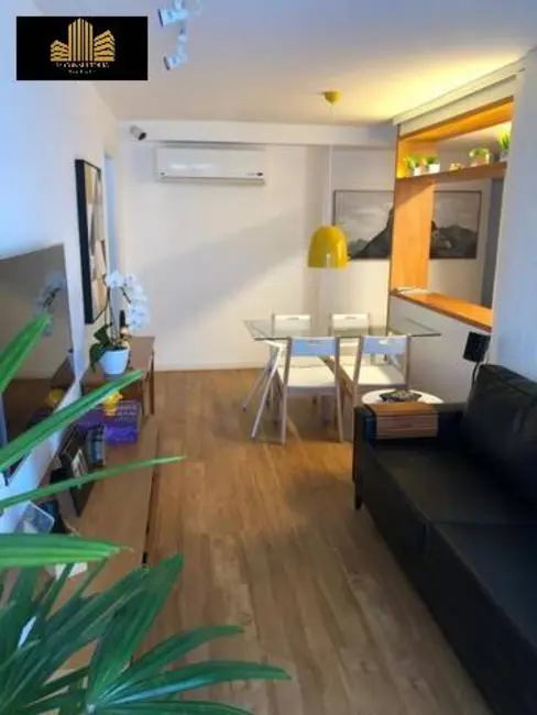 Apartamento com 2 quartos para alugar, 75m2 em Ipanema, Rio De Janeiro - RJ - imagem 4 Foto 4 de Apartamento com 2 quartos para alugar, 75m2 em Ipanema, Rio De Janeiro - RJ